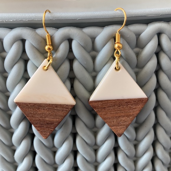New White Resin Wooden Triangle Statement Earrings - Picture 4 of 6